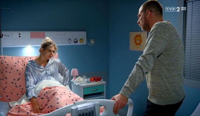 Barwy szczęścia, odc. 2230. Iwona (Izabela Zwierzyńska), Marek (Marcin Perchuć)