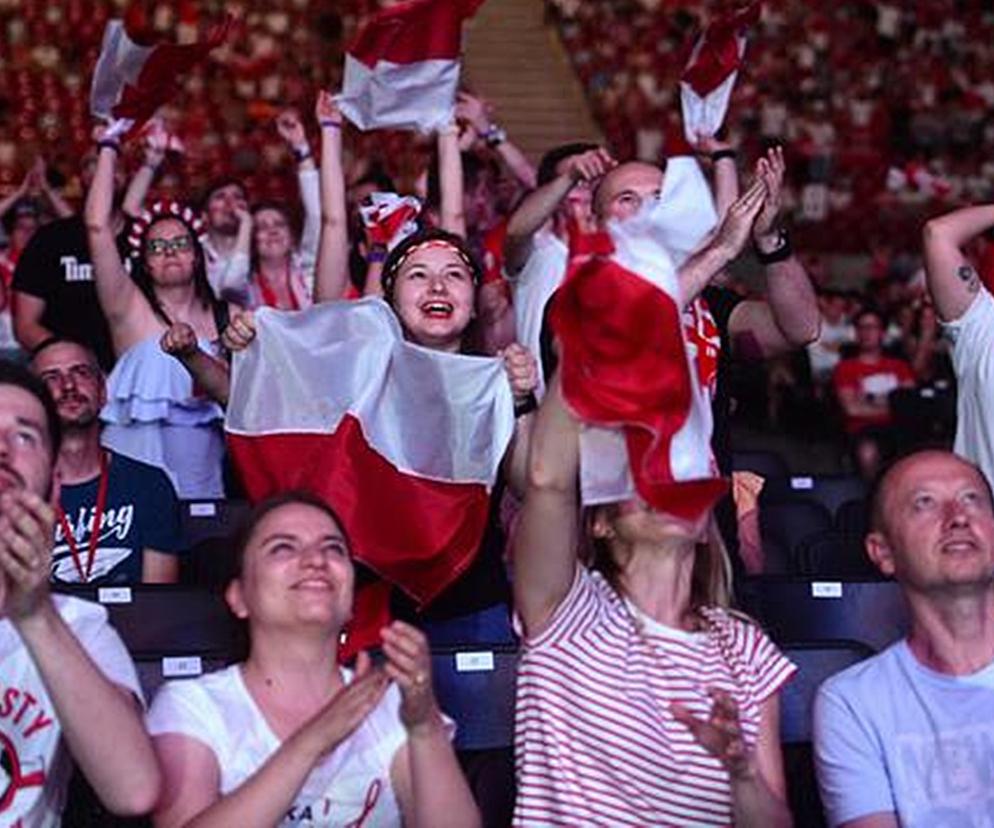 Kibice wspierają reprezentację Polski