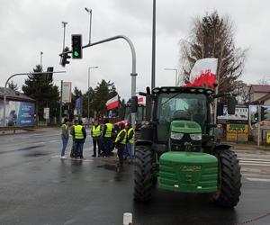 Trwa protest rolników w woj. lubelskim. Blokady są w wielu miejscach w regionie [DUŻO ZDJĘĆ]