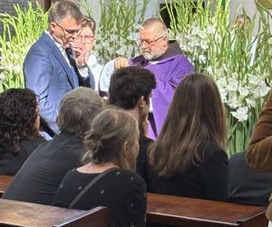 Szymon Hołownia na pogrzebie Stanisława Sojki