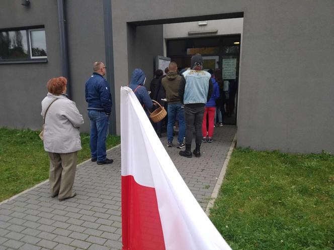 Wybory 2023. W lokalach wyborczych pojawiło się wielu łodzian
