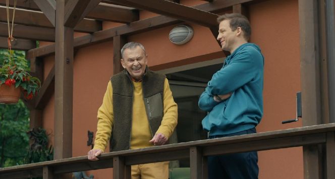 Barwy szczęścia, odcinek 3247. Czesław (Marian Jaskulski), Łukasz (Michał Rolnicki)