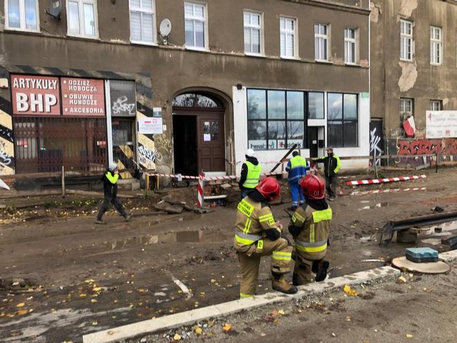 Uszkodzony gazociąg na ul. Kolumba