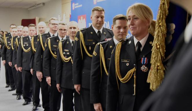 Wręczono odznaki Świętego Floriana i innne medale strażakom. Wśród zasłużonych wójt Gminy Iława