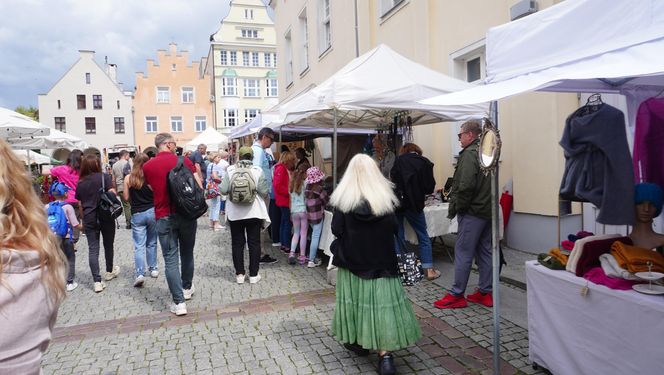 Dni Olsztyna 2025. Dziesiątki wystawców i setki olsztynian na Jarmarku Jakubowym