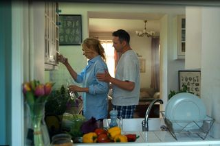 	Barwy szczęścia, odcinek 3061. Bruno (Lesław Żurek), Karolina (Marta Dąbrowska)