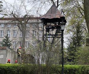 Ktoś podpalił zabytkową drewnianą mającą 208 lat dzwonnicę