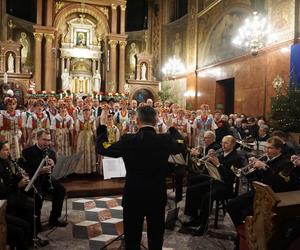 W piekarskiej bazylice odbył się wyjątkowy koncert kolędowo-noworoczny