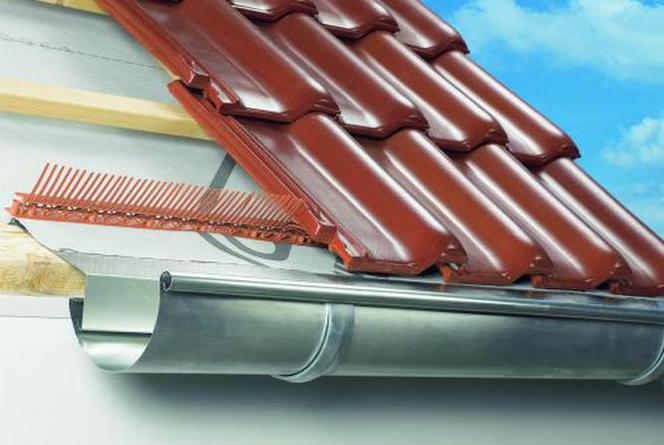 Prawidłowe funkcjonowanie dachu a akcesoria dachowe