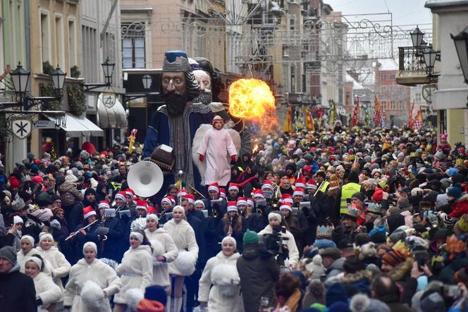 Orszak Trzech Króli w Toruniu. Tak wyglądał 6 stycznia 2024 roku na starówce