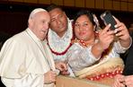Papież ma już dość selfie