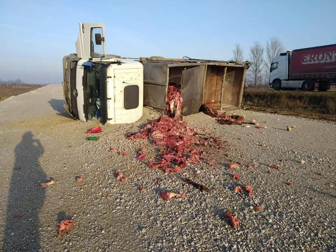 Tragiczny wypadek na DK5 w Trzeciewcu. Nie żyje kierowca samochodu osobowego 