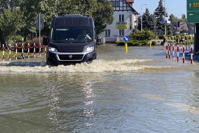 Polsce grozi pogodowy koszmar? Mówią o opadach powyżej 100 mm. Możliwe są podtopienia i zalania