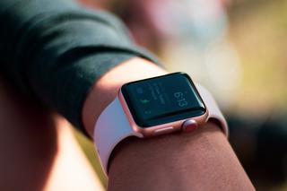 Smartwatch uratował kobiecie życie! Super funkcja Apple Watch