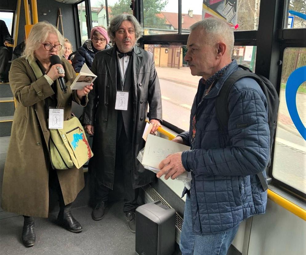 Poetycki autobus znowu wyjechał na ulice Nowego Sącza.