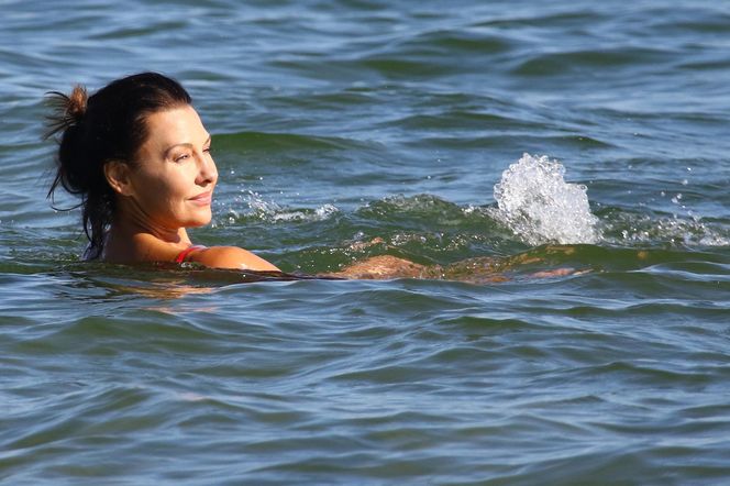 Anna Popek pracuje w zimnym morzu