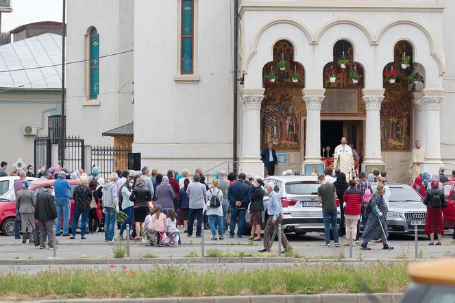 Łódź: DYSPENSA w kościele przedłużona! Archidiecezja Łódzka przypomina o bezpieczeństwie
