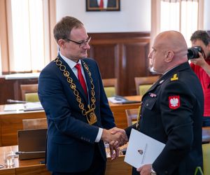Zaprzysiężenie nowego prezydenta Zabrza. Kamil Żbikowski złożył ślubowanie i zwrócił się do mieszkańców