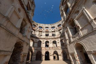 Zamek Krzyżtopór. Ujazd