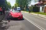 Wypadek ferrari w Piotrkowie Trybunalskim! Superauto rozbite na ul Wyzwolenia [ZDJĘCIA]