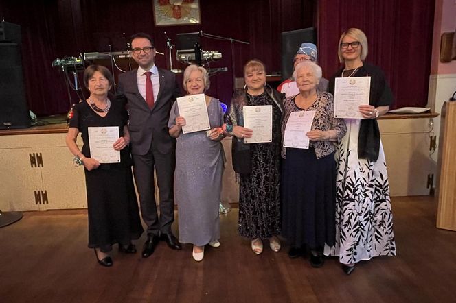 Sto lat temu wspierały weteranów Błękitnej Armii. Dziś świętują dostojny jubileusz