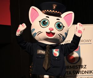 7-letnia Ola stworzyła Lotkę