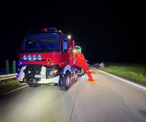 Format: Wypadek autokaru z amerykańskim żołnierzami na A4 pod Jaworem. Jest wielu rannych. Żołnierkę zabrał śmigłowiec [ZDJĘCIA].