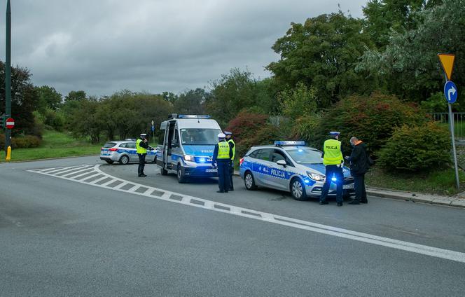  Policja rozbiła radiowóz na Krasińskiego