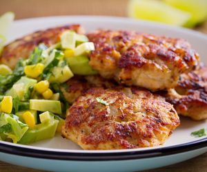 Obłędne placki z kurczakiem i pieczarkami. Niedrogie, łatwe do zrobienia i smakują każdemu