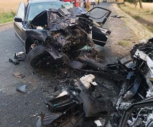 Tragiczny wypadek pod Lipnem! Nie żyje kierowca bmw, a matka i jej syn walczą o życie [ZDJĘCIA] 