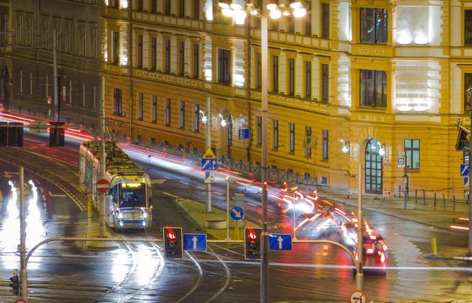 Będzie remont torów na placu Jana Pawła II. Ogłoszono przetarg