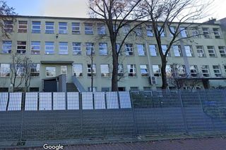 4. Szkoła Podstawowa nr 3 Przymierza Rodzin im. bł. ks. Jerzego Popiełuszki 