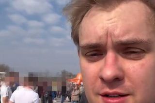 Roxie Węgiel  biega z Kevinem