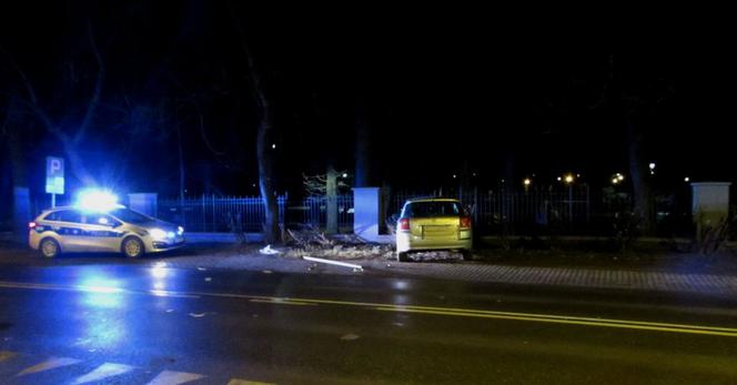 Rozbił Audi A3 mając ponad 4,5 promila alkoholu