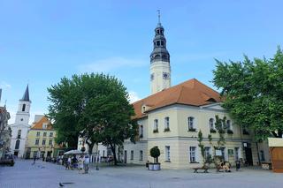 Ile kosztuje bilet parkingowy w Zakopanem i Zielona Górze?