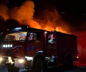 Remiza OSP Hel zniszczona w pożarze. Ruszyła zbiórka