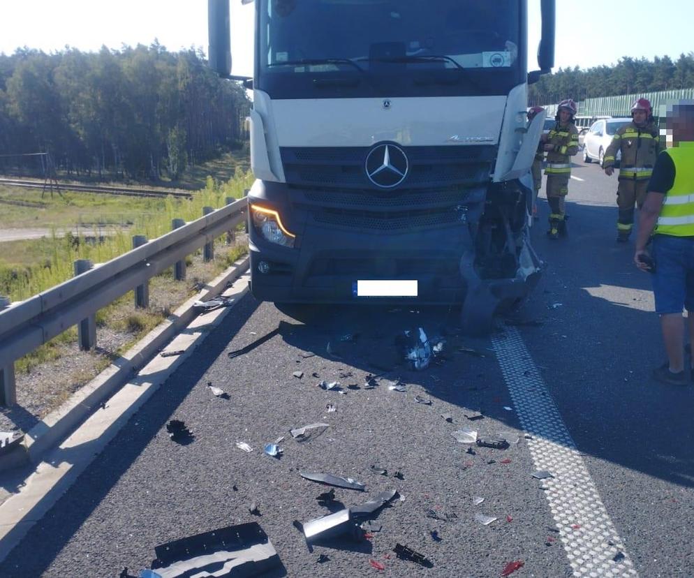 Wypadek na S5 koło Leszna. Jedna osoba poszkodowana