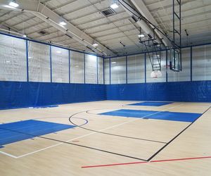 Dlaczego wybór materiału na posadzkę sportową ma znaczenie? 