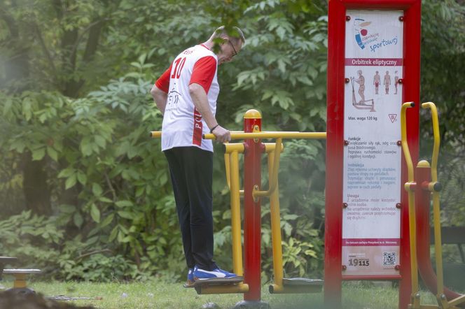 Były minister z PiS Robert Telus na siłowni