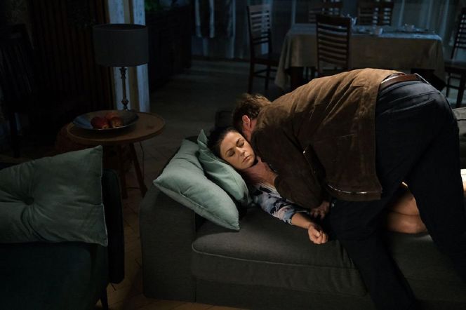 M jak miłość odc. 1883. Darek Hoffman (Mateusz Rusin), Kinga (Katarzyna Cichopek)