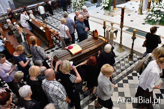 Białystok. Msza święta żałobna za śp. abp. Stanisława Szymeckiego