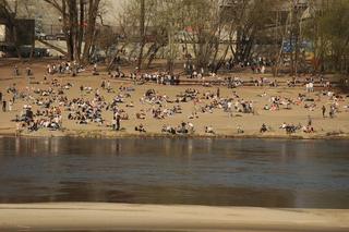 To największa plaża w Warszawie. Jest też jedną z najpopularniejszych