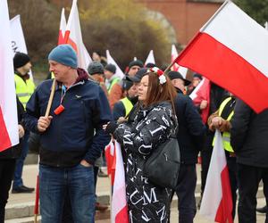 Protest rolników 20 marca w Lublinie. Przeszli ulicami miasta pod LUW