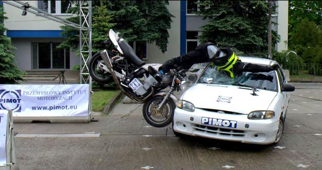 Pierwszy polski TEST zderzeniowy motocykla. Daje do myślenia! WIDEO