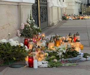 Społeczność UW pożegnała zaatakowaną pracowniczkę (8.05.2025)