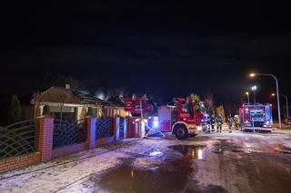 Pożar domu jednorodzinnego pod Piłą! Służby wezwał 14-latek, który był sam w domu [ZDJĘCIA]