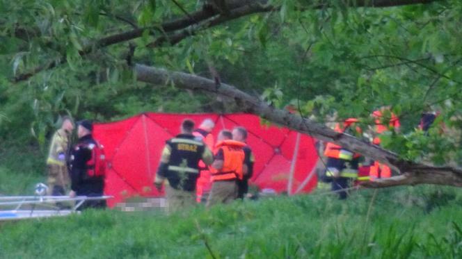 Z rzeki wyłowiono ciała dwóch 16-latków. Tragedia niedaleko Wyszkowa