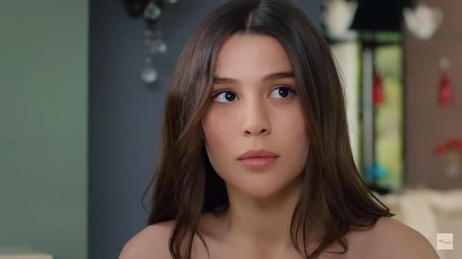 Zeynep w sukni ślubnej 