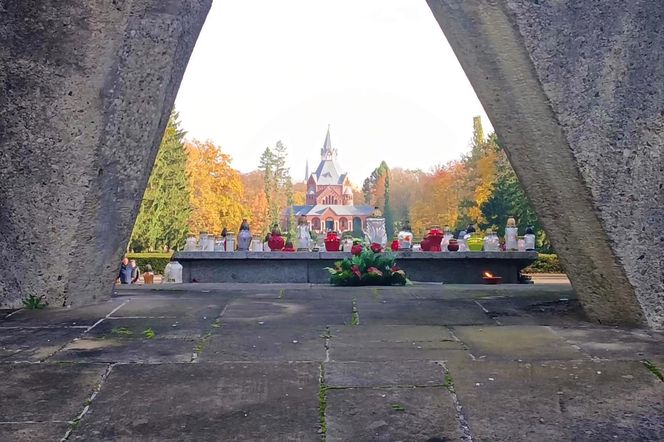1 listopada na Cmentarzu Centralnym w Szczecinie