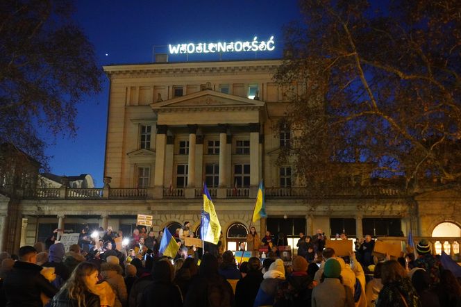 Manifestacja w trzecią rocznicę wybuchu wojny w Ukrainie